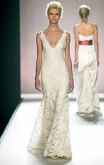 Stylish and comfortable outfits for women   Monique Lhuillier Miranda