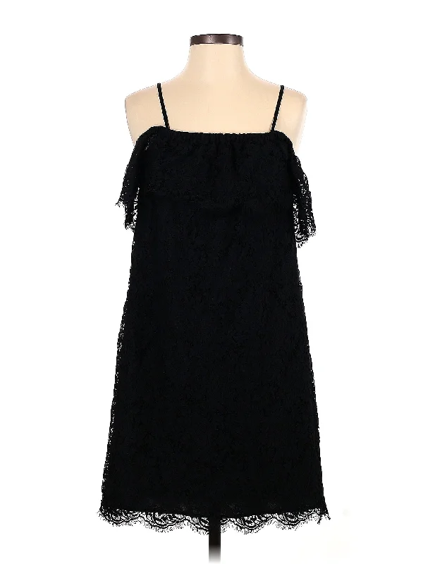 Chic, modern fashion for empowered women   Cocktail Dress